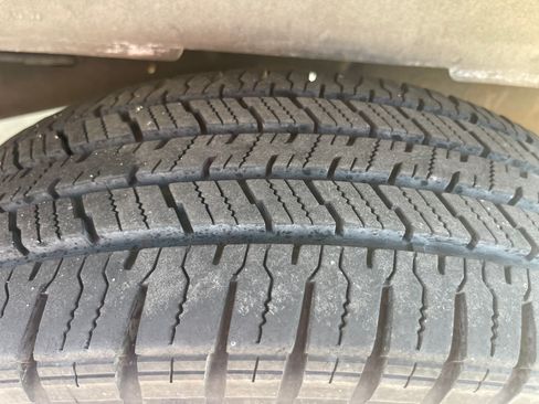 Used 1996 Ford E-150 and Econoline 150 image 10