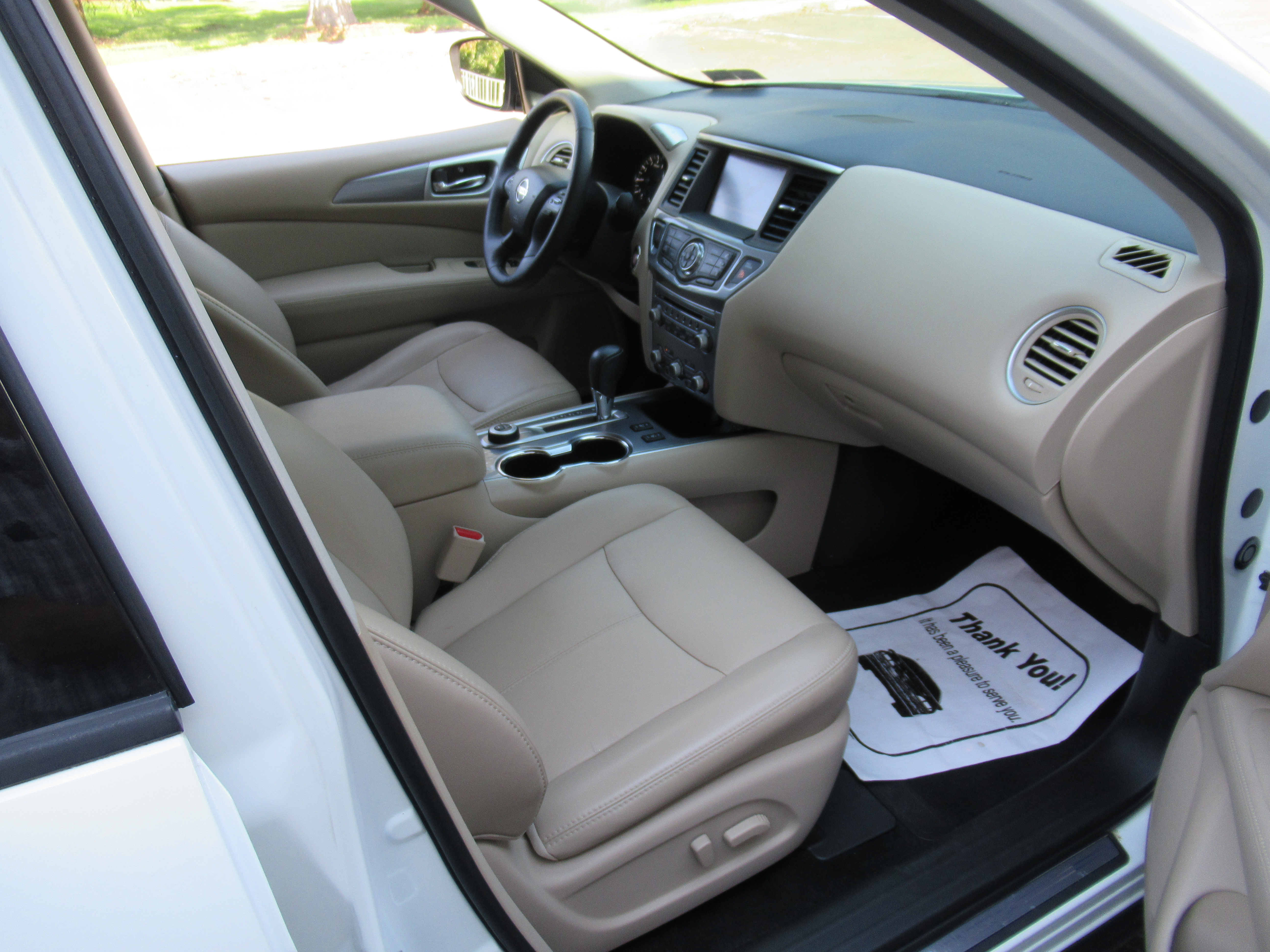 Used 2018 Nissan Pathfinder 4WD SL image 17