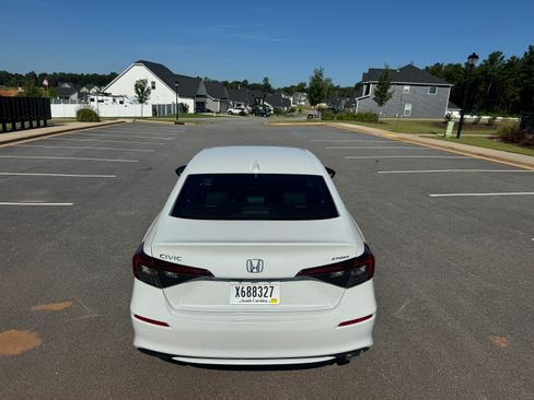 Used 2025 Honda Civic Sport Sedan image 8