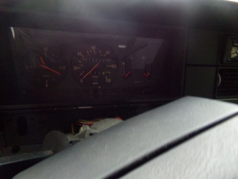Used 1992 Volvo 240 GL Sedan RWD image 13