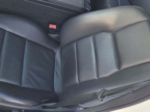 Used 2013 Mercedes-Benz C 250 Luxury image 15