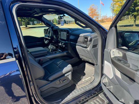 Used 2025 Ford F150 Lariat image 16
