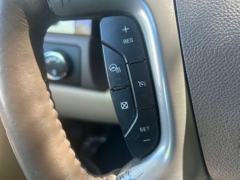Used 2012 Chevrolet Tahoe 4WD LTZ image 10