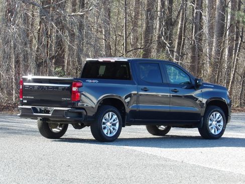 Used 2022 Chevrolet Silverado 1500 Custom image 7