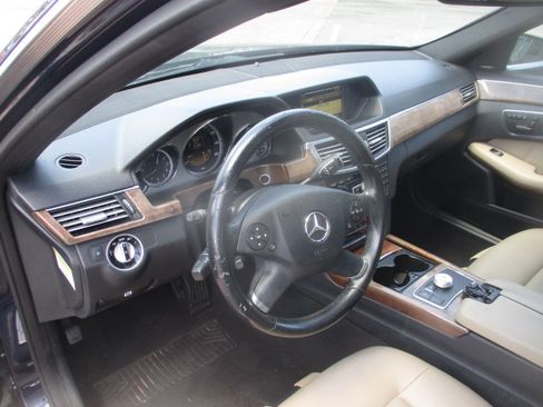 Used 2011 Mercedes-Benz E 350 image 11