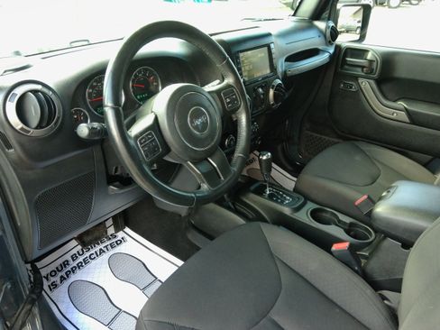 Used 2017 Jeep Wrangler Unlimited Sport S image 46