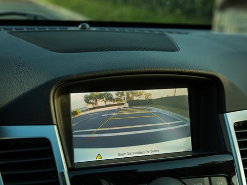 Used 2016 Chevrolet Cruze Limited LT image 29