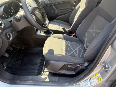 Used 2015 Ford Fiesta S image 9