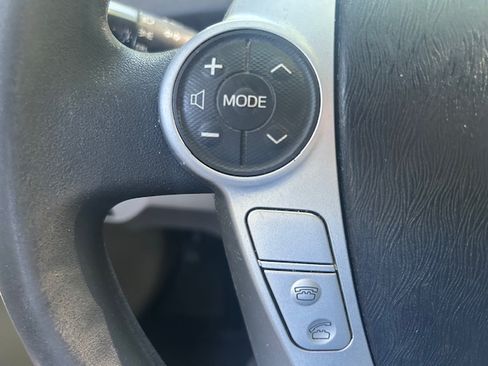 Used 2015 Toyota Prius Two FWD image 9
