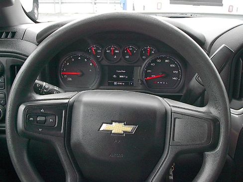 Used 2022 Chevrolet Silverado 2500 W/T AWD/4WD image 19