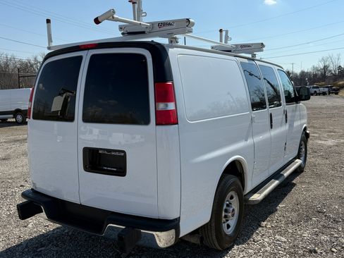 Used 2020 GMC Savana 2500 image 3