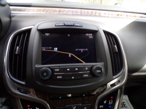 Used 2015 Buick LaCrosse Premium image 12