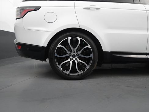 Used 2020 Land Rover Range Rover Sport HSE image 15