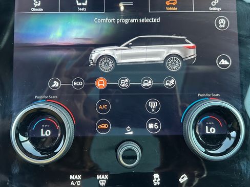 Used 2018 Land Rover Range Rover Velar S AWD/4WD image 30