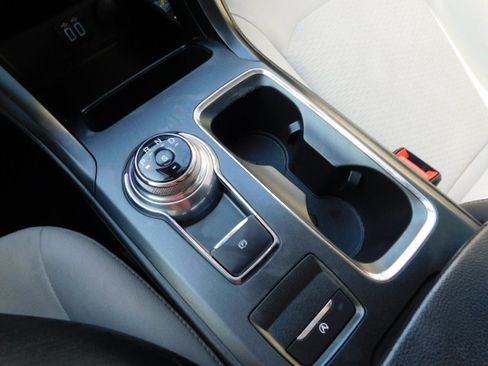 Used 2019 Ford Fusion SE image 20