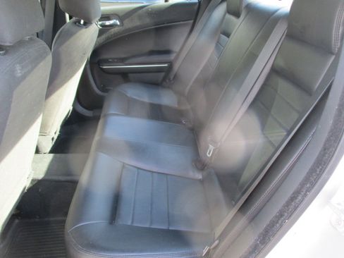 Used 2016 Dodge Charger SE image 21