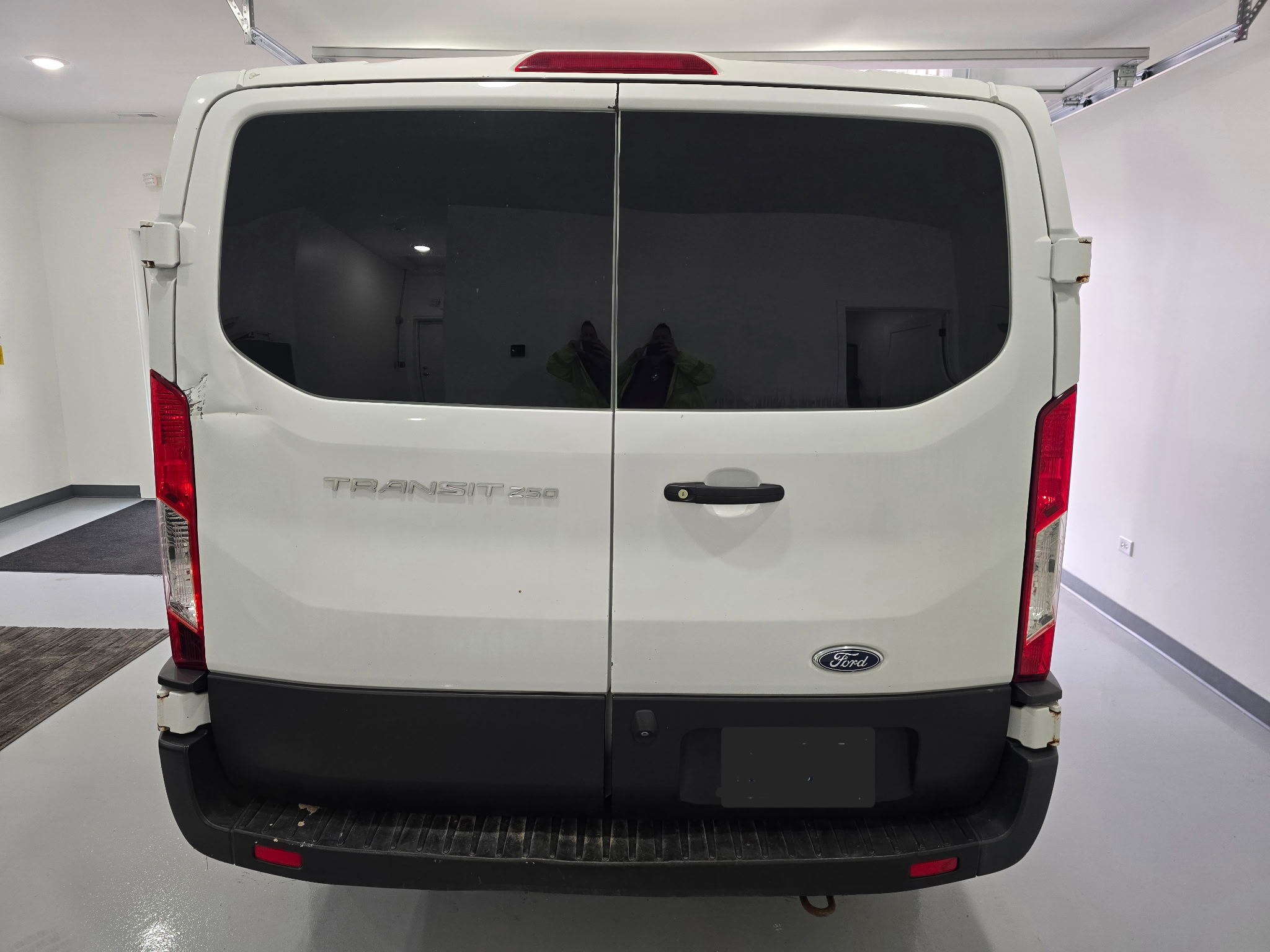 Used 2019 Ford Transit 250 130 Low Roof RWD image 7