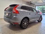 Used 2017 Volvo XC60 T5 Inscription image 4