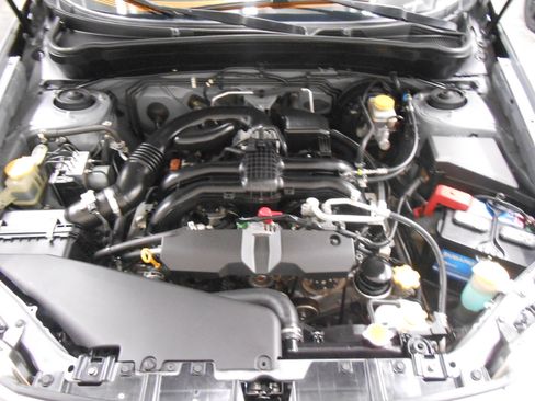 Used 2011 Subaru Forester 2.5X Premium image 7