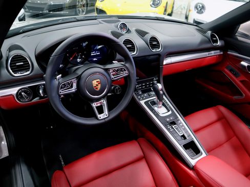 Used 2024 Porsche 718 Boxster GTS image 26