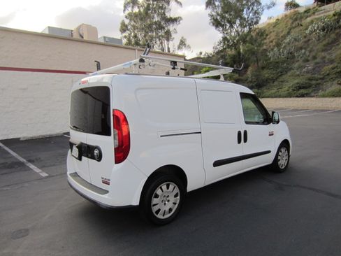 Used 2018 RAM ProMaster City Tradesman SLT image 9