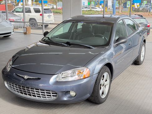 Used 2001 Chrysler Sebring LXi image 3
