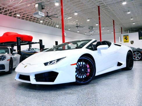 Used 2017 Lamborghini Huracan LP 580-2 image 3