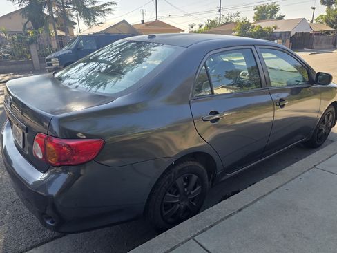 Used 2010 Toyota Corolla image 4