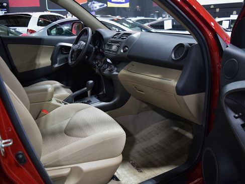 Used 2012 Toyota RAV4 LE Plus image 21