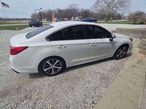 Used 2018 Subaru Legacy 2.5i Limited image 2