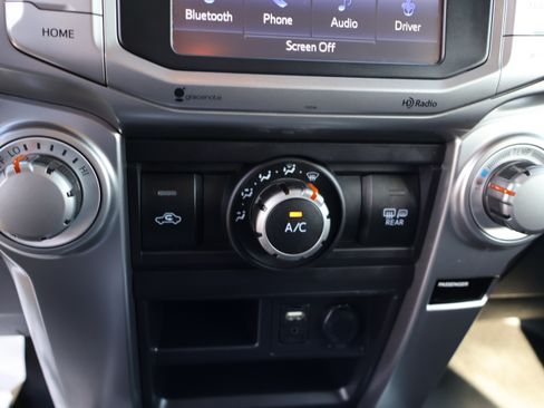 Used 2014 Toyota 4Runner SR5 image 30