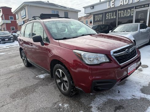 Used 2017 Subaru Forester 2.5i image 5