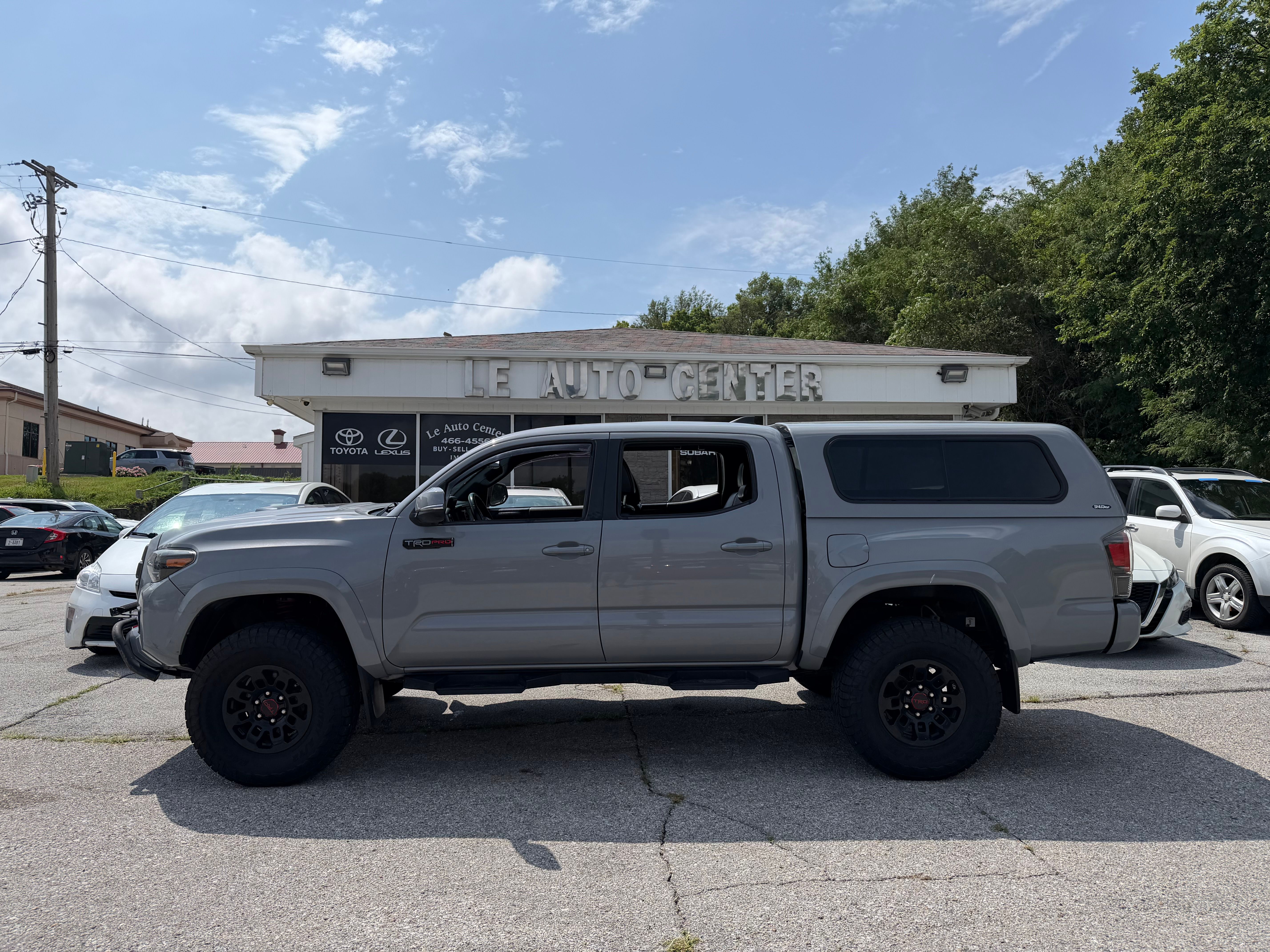 Used 2017 Toyota Tacoma 4x4 Double Cab image 1