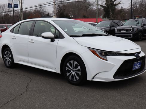 Used 2022 Toyota Corolla LE image 10