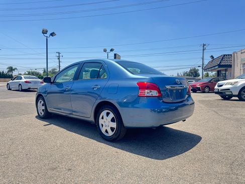 Used 2012 Toyota Yaris Sedan FWD image 5