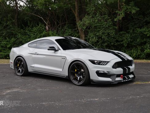 Used 2016 Ford Mustang Shelby GT350 image 11