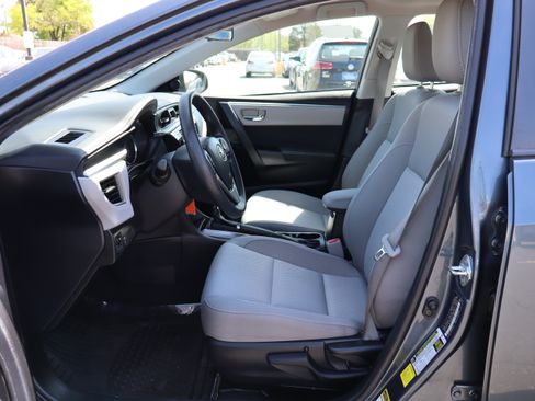 Used 2016 Toyota Corolla LE image 12