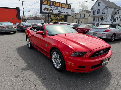 Used 2014 Ford Mustang Premium image 21