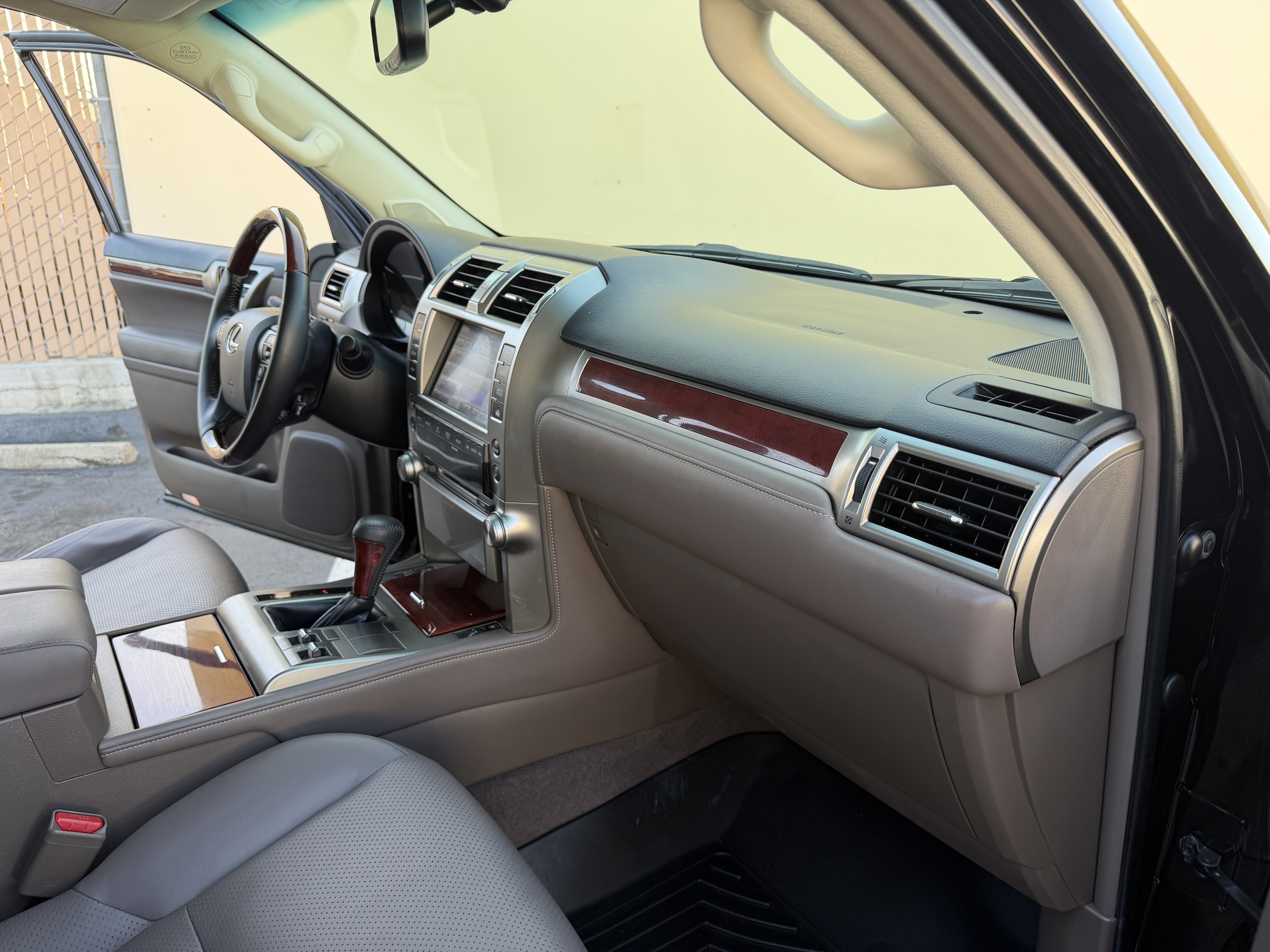 Used 2013 Lexus GX 460 AWD/4WD image 29