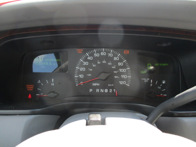 Used 2000 Lincoln Town Car Signature RWD image 26