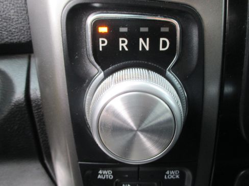 Used 2017 RAM 1500 Sport image 7