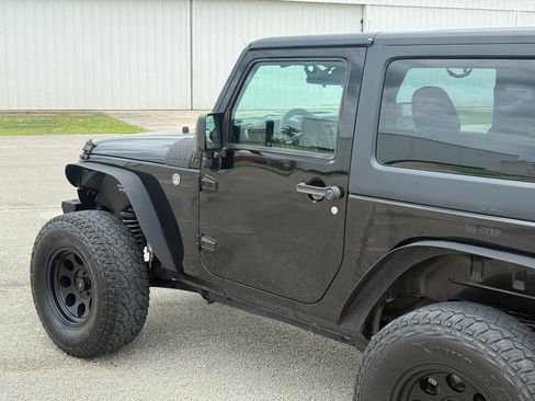 Used 2017 Jeep Wrangler Sport AWD/4WD image 30