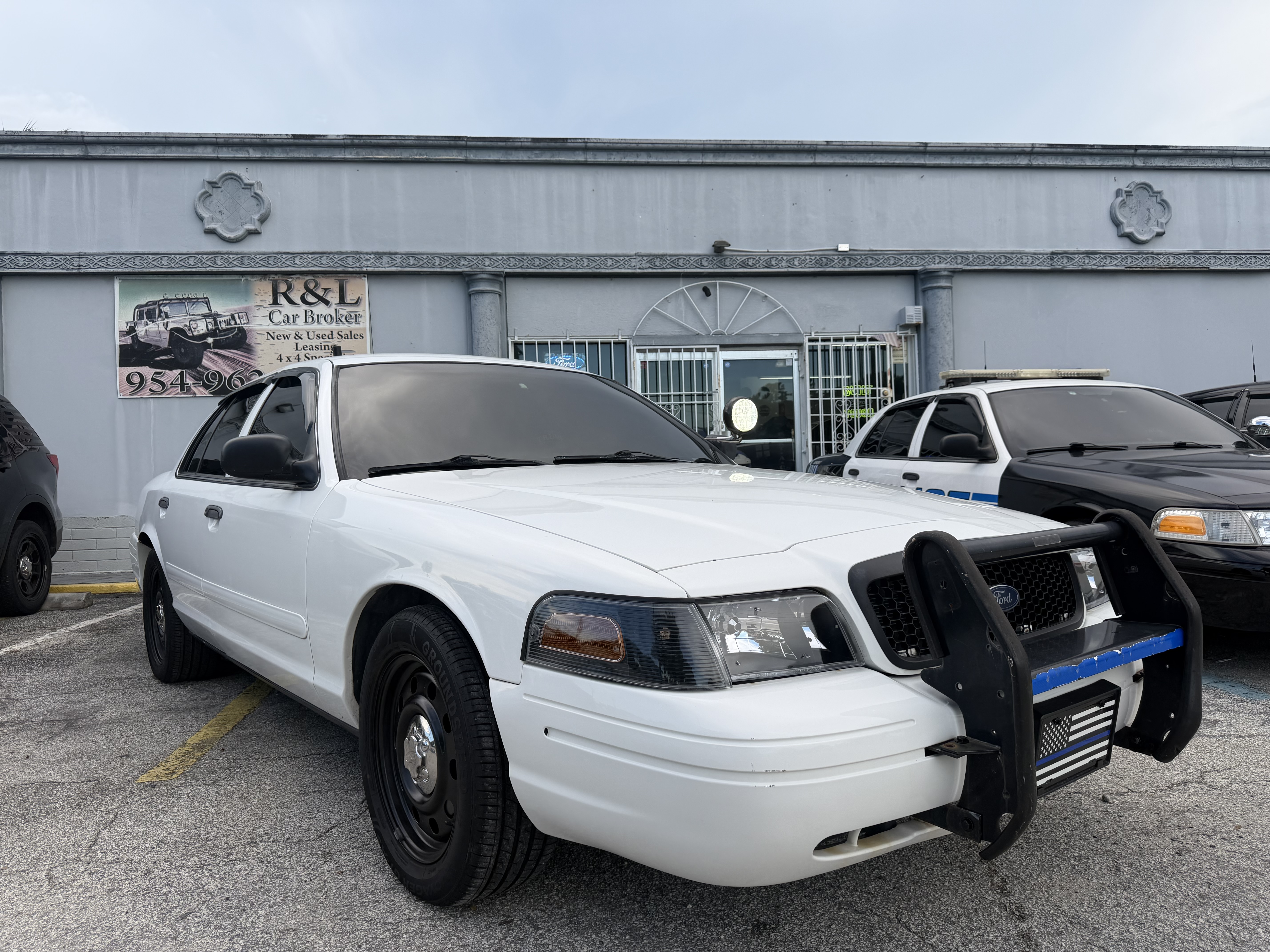 Used 2007 Ford Crown Victoria Police Interceptor RWD image 1