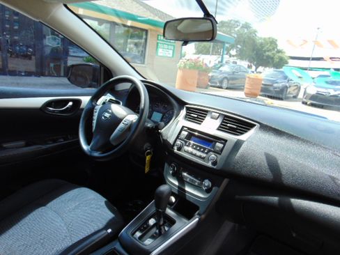 Used 2016 Nissan Sentra S image 20