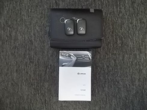 Used 2017 Lexus GX 460 Premium image 32