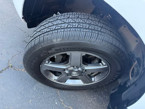 Used 2014 Toyota Sequoia 4WD SR5 image 38