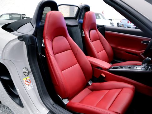 Used 2024 Porsche 718 Boxster GTS image 19
