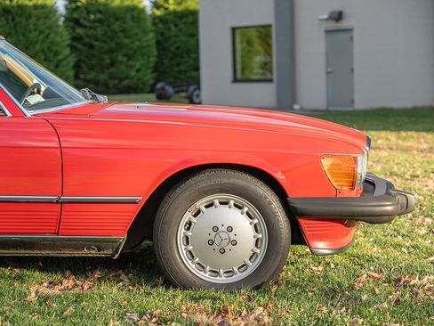 Used 1987 Mercedes-Benz 560 SL image 18