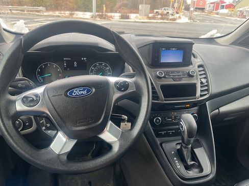 Used 2021 Ford Transit Connect XL image 9