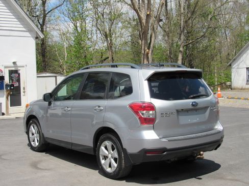 Used 2014 Subaru Forester 2.5i Touring AWD/4WD image 5